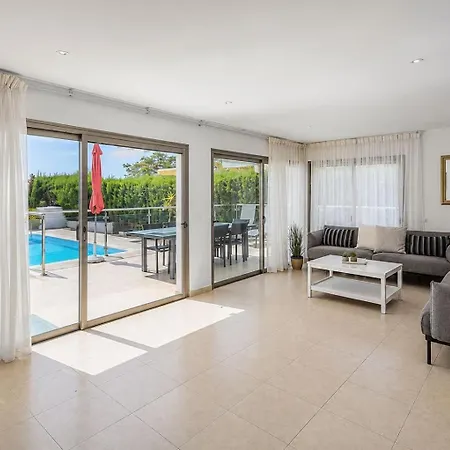 Willa Guestready - Tarantos Sea View And Pool *