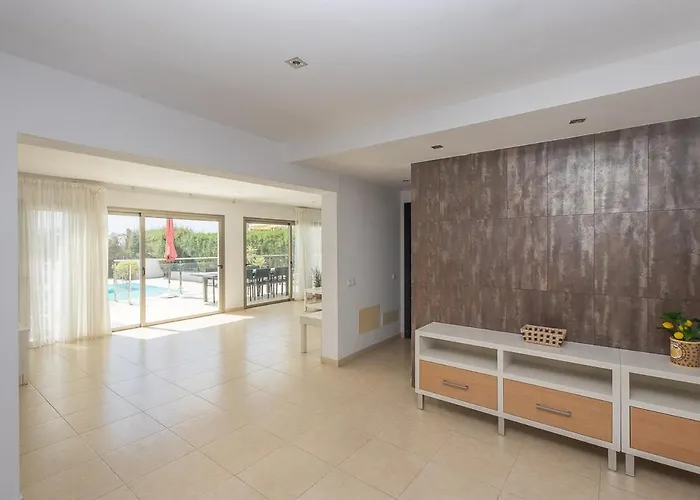 Villa Guestready - Tarantos - Fc